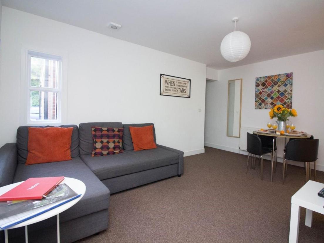 Beddoe Apartments Premier Lodge Eastleigh Near Winchester And Southampton Phòng bức ảnh